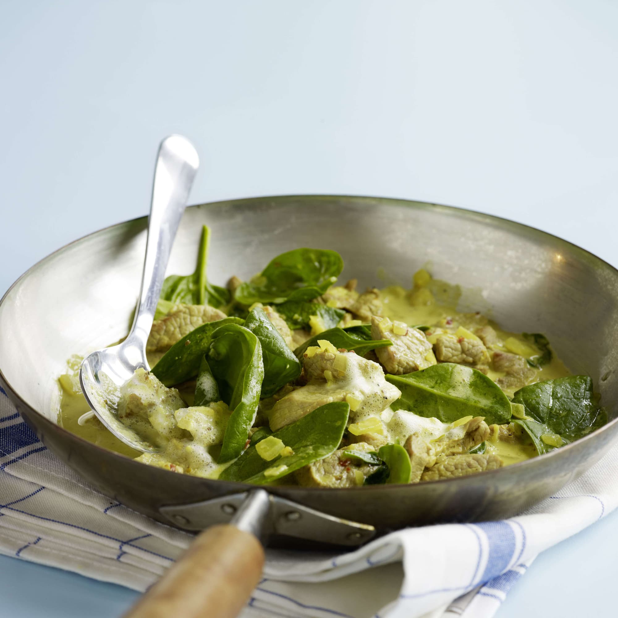 Émincé de veau à l’estragon avec sauce aux courgettes Migusto