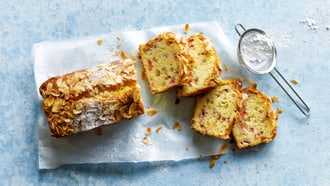 Cake à la rhubarbe