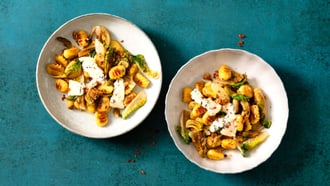 Gnocchi con lattuga romana
