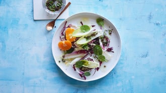 Salade d'endives aux mandarines avec gremolata