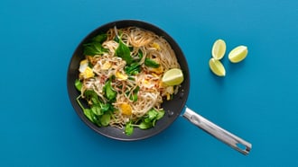 Nouilles avec œuf et épinards