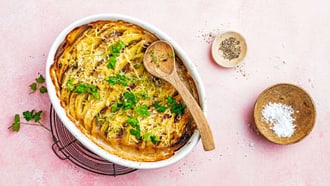 Gratin végan de pommes de terre et de chou-rave