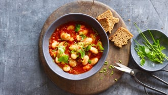 Fagioli bianchi in salsa di pomodoro