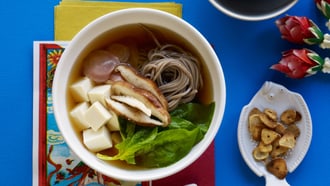 Nudelsuppe mit Tofu