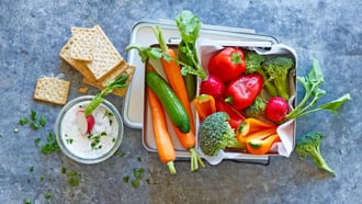Légumes et dip aux herbes