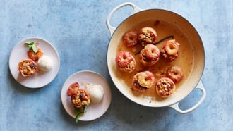 Mele al forno con nocciole
