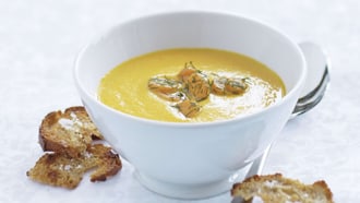 Velouté froid de carottes avec croutons