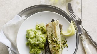 Filet de truite poêlés sur purée de petits pois