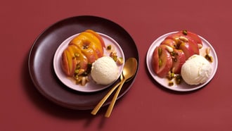 Gebackener Apfel mit Glace