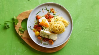 Pasta con feta e pomodori
