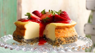Erdbeer-Mohn-Cheesecake