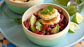 Halloumi poêlé sur salade de haricots rouges