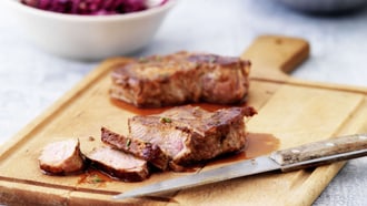Tagliata di maiale glassata al succo di mele
