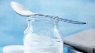 Yogurt naturale mescolato