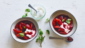 Marinierte Zwetschgen mit griechischem Joghurt