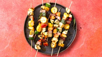 Brochettes de courgette et de nectarine