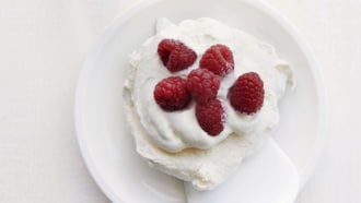 Mini pavlova con lamponi