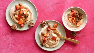 Crema di fragole con zampe d'orso