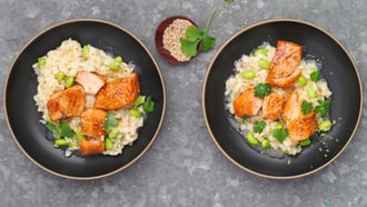 Risotto aux edamame avec dés de saumon