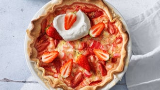 Torta di fragole e rabarbaro