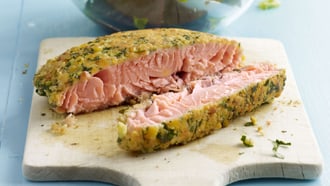 Filet de saumon en croûte d’herbes