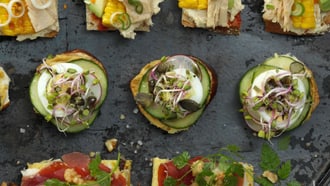 Canapé au concombre et à l'œuf