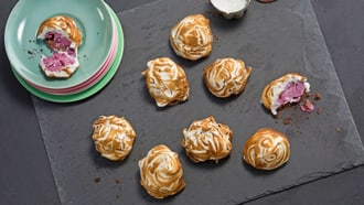 Waldbeer Baked Alaska