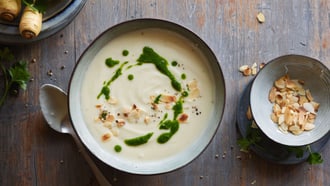 Velouté de panais avec huile de persil