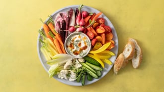 Buntes Gemüse mit Harissa-Dip