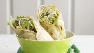Sprossen-Avocado-Wraps