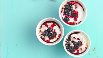 Orangen-Joghurt mit Kirschen