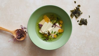 Brodo con zenzero e tofu seta