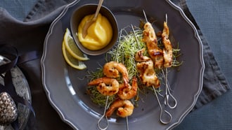 Spiedini di pollo e gamberi con maionese al limone