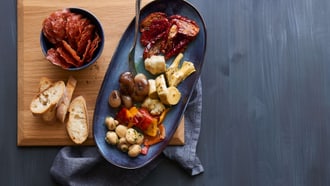 Antipasti mit Salamichips