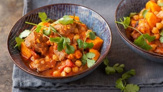 Agneau tikka masala avec pois chiches et patates douces