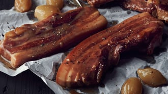 Speck im Caramelsud
