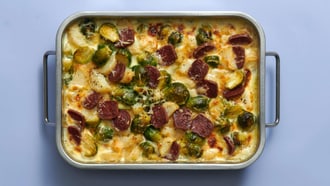 Salsiz-Pastinaken-Rosenkohl-Gratin