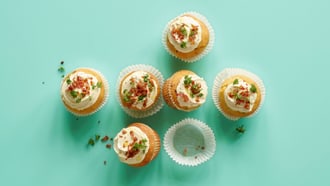 Muffins aux lardons et au poivre