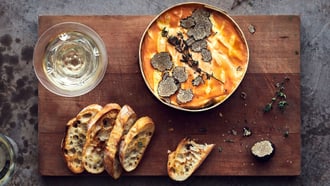 Vacherin Mont-d'Or au four avec truffe