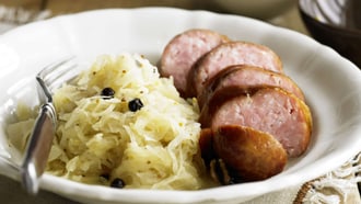 Saucisson con crauti al miele e alla senape