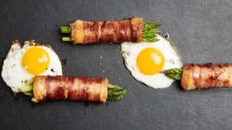 Spargel-Toast-Rollen