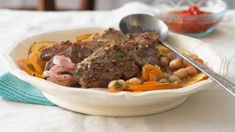 Lamm-Schmortopf mit Orangen und Karotten