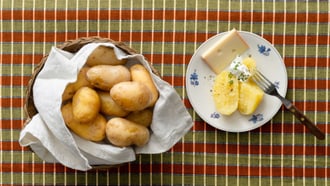 Patate lesse con buccia