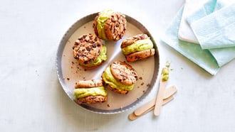 Matcha-Softice-Sandwich