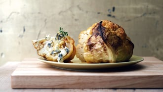 Cavolfiore grigliato con formaggio erborinato