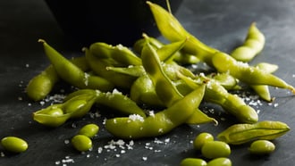 Edamame mit Meersalz