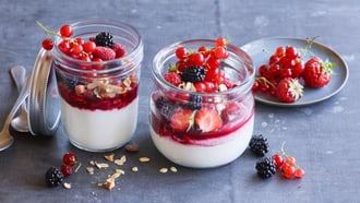 Schnelles Beeren-Müesli