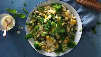 Teigwarensalat mit Emmentaler
