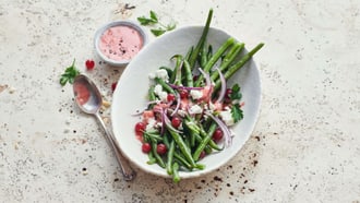 Fagiolini verdi con salsa fruttata e feta
