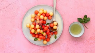 Melonenkugeln mit Gurkensirup